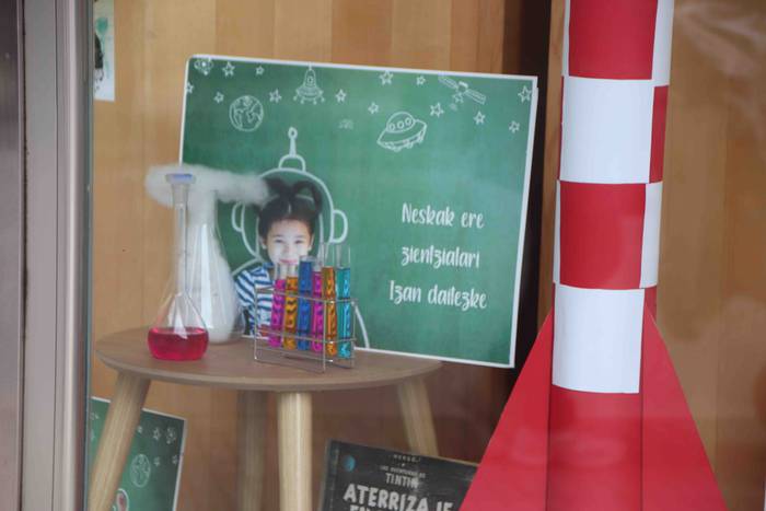 Emakume Zientzialariak Villa 12 1613052526590