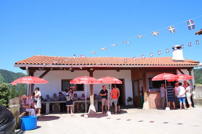 Festa giroa Santamañan 5 1468781492646