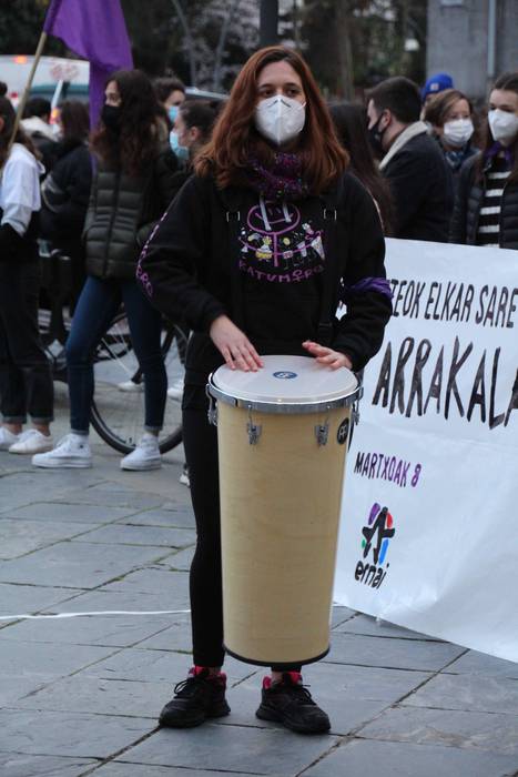 Emakumeek eskualdeko kaleak  18 1615231233461