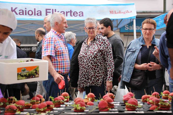 5.000 kilo txanpinoi saltsan 17 1571486537906