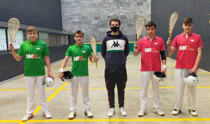 Faborito argirik gabe jokatuko dira finalerdiak