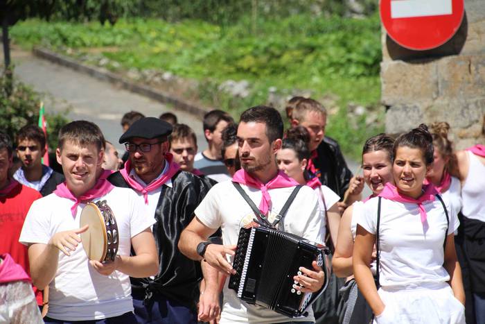 Suziriari aurrea hartu diote 9 1565791744246