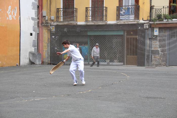 ENRIQUE ABRIL TXAPELKETA 201 23 1504445508739