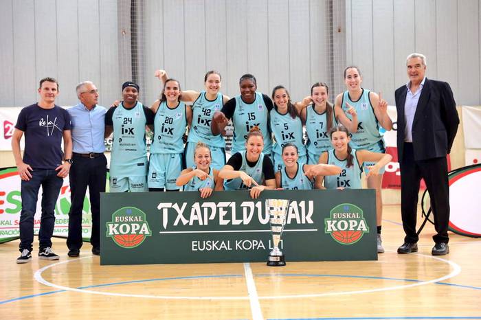 Emakumezkoen saskibaloiko Eu 27 1664214569831