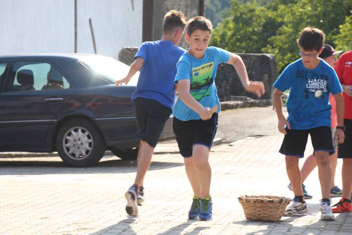 GOIATZKO ANDRA MARI JAIAK 20 41 1502731438131