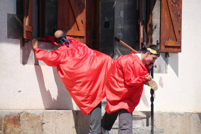 Axeriak dantzan Adunan 72 1471261166366