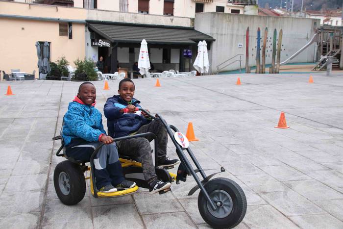 Gau Krosaren aurretik umeak protagonista 7 1544893286144