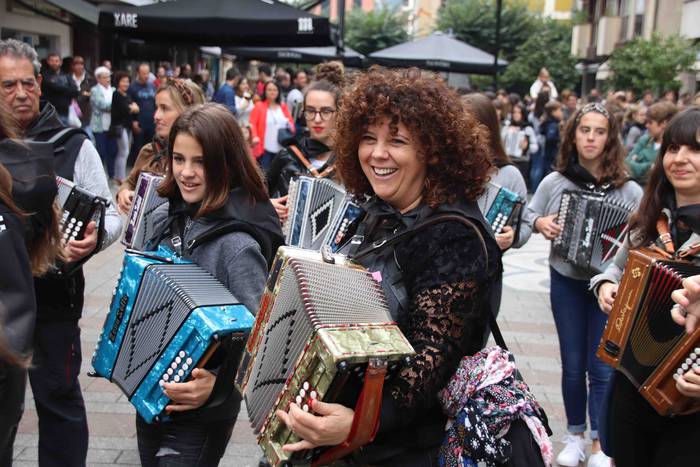 Hauspoa trikitiari 9 1570286770316