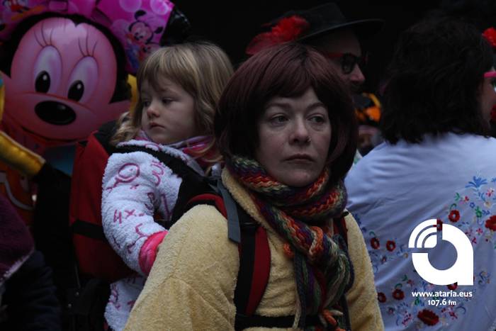 Pijamen iraultzak hartu du T 16 1488099945418