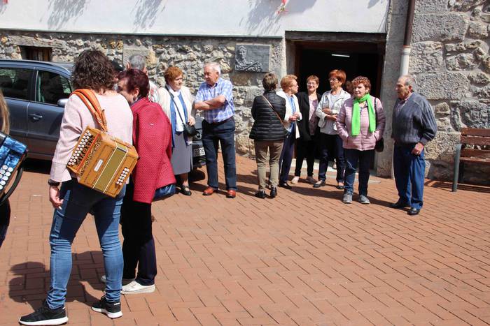 Harri jasarik ez da izango B 10 1559841825843