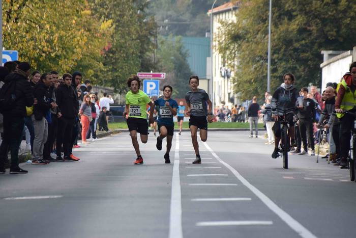 Gozatu egin dute txikienek S 43 1634039495124