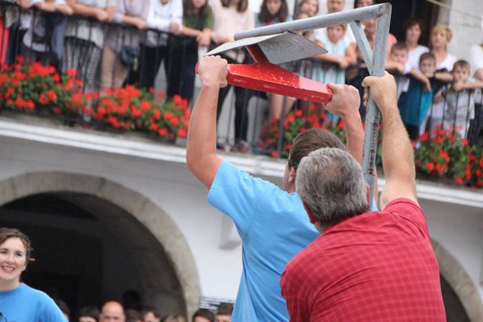 Zaldi gainean lasterka Abalt 55 1498413339920