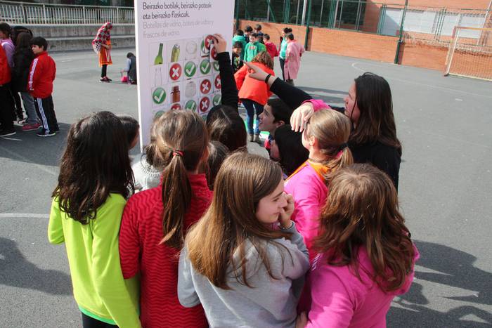 Birziklatu tentuz eta zentzuz kanpaina 15 1456861625800