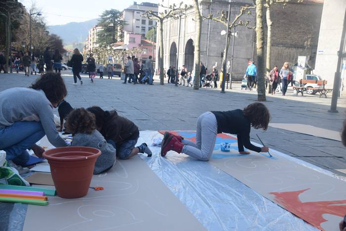 Woman Sarearen aurkezpen jai 26 1489230390285