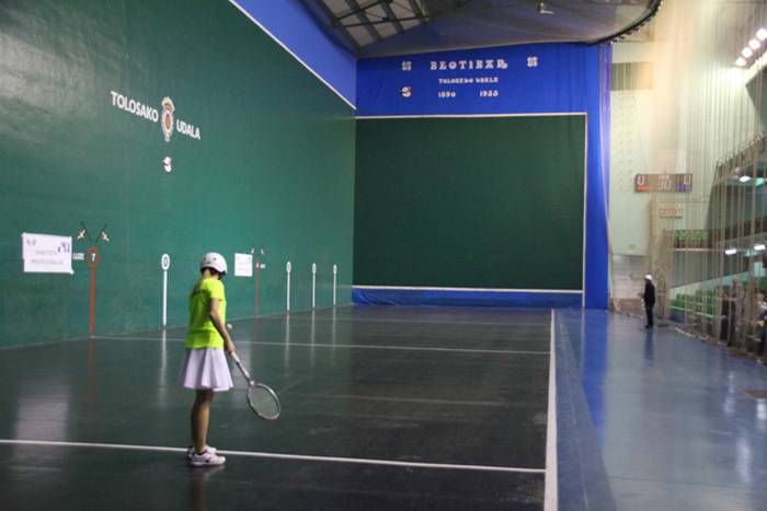 Emakume, raketista eta profe 50 1511035292916