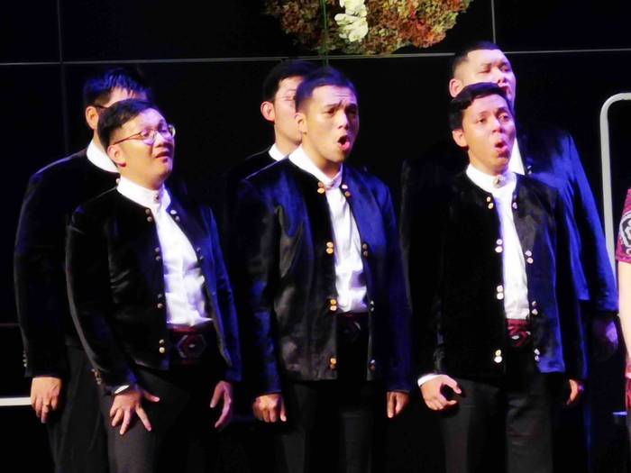 Batavia Madrigal Singers, ik 56 1572636848939