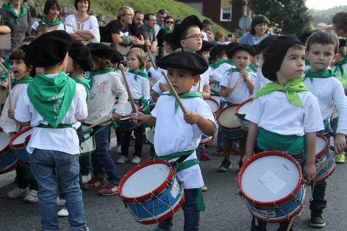 Irurako odol emaileek bota dute txupinazoa 3 1474654338963