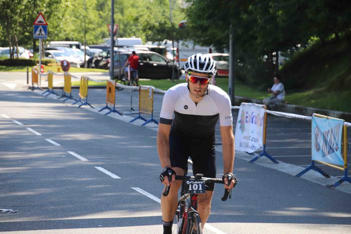 Gurpil gainean, Abraham Olan 42 1559487041871