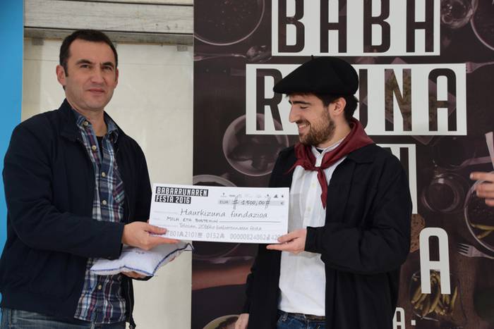 Lurlan dendako eta Haurkizunako ordezkariak