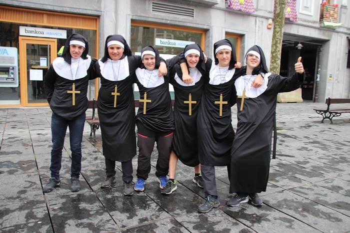 Konpartsa eta mozorroak Zald 20 1645972617114