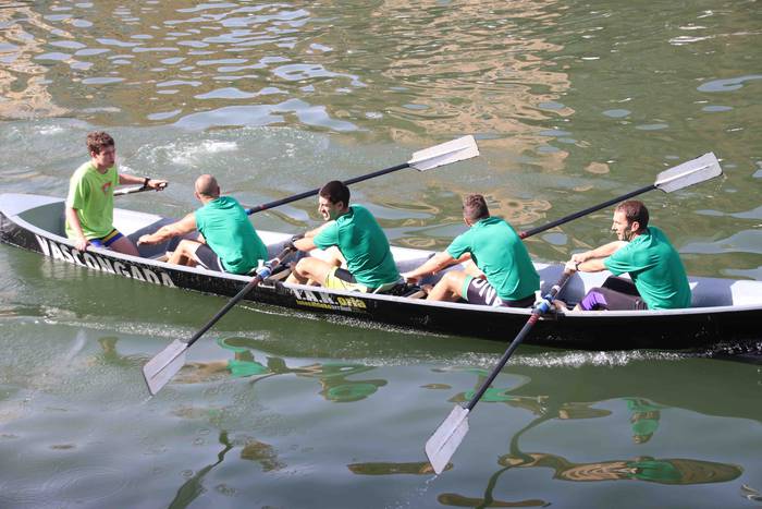 Arraunean, elkartasunez 102 1568470940145