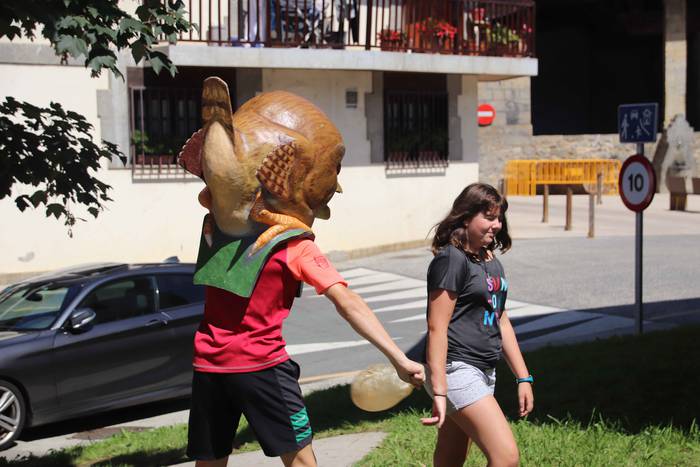 Txikiak buruhandiei ihesi ib 42 1566045848721