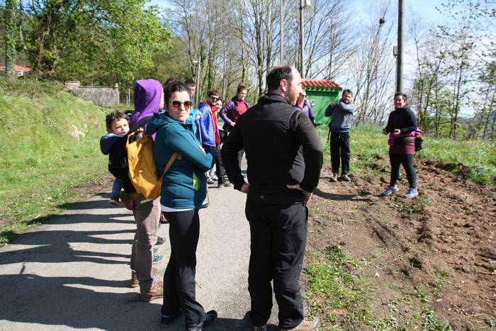 Basoari begira Anoetan 8 1554970855178