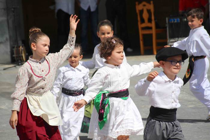 Axeri-dantza Aduna Jaiak 201 8 1534333899492