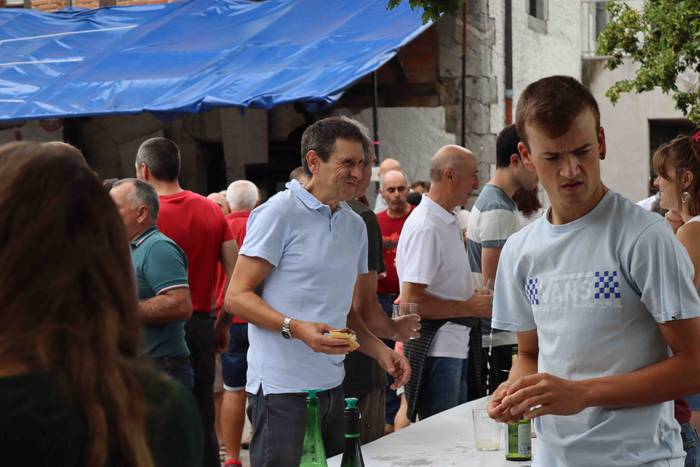 Txakolin dastaketarekin ase  4 1659354821146