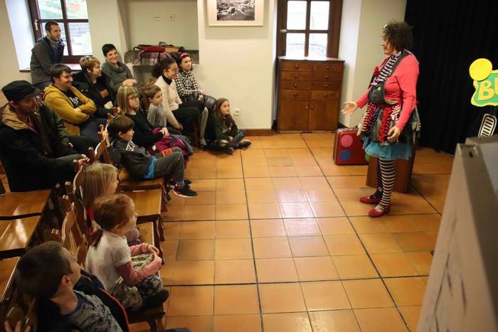 umorez esnatu dira hitzolari 3 1575808737982