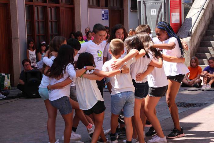 Tripa beteta, dantzan pasa d 68 1563205350439