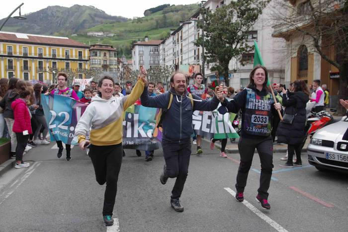 22. Korrika, furgonetatik, T 16 1649420176639