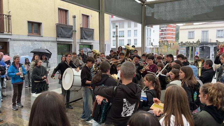 Loatzoko eta Vilafranca del Penedeseko musikariak