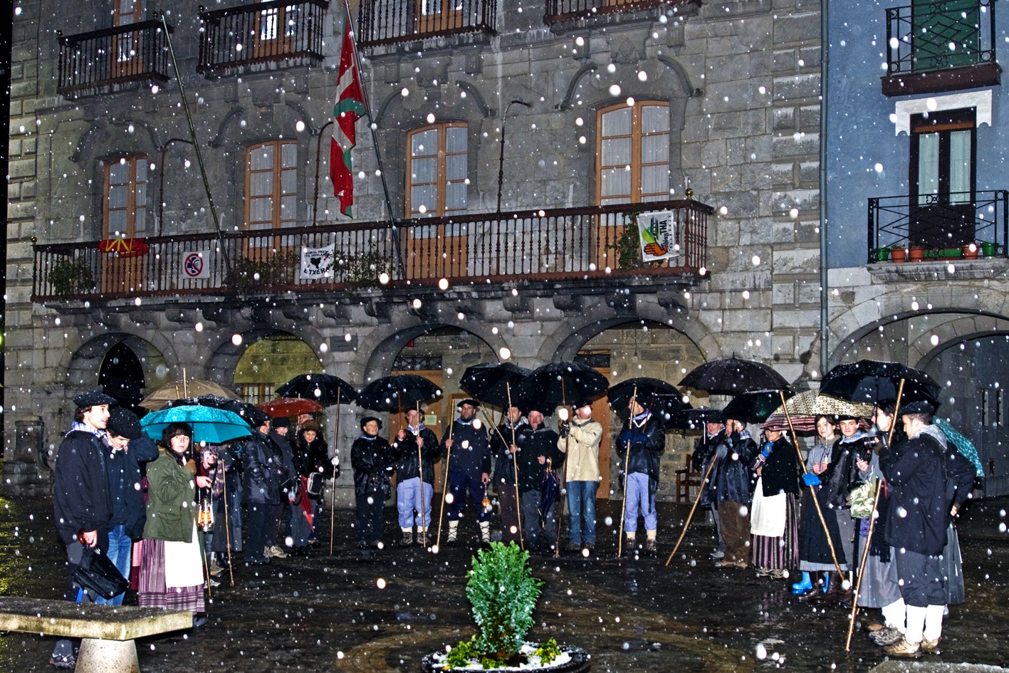 Bertsoa eta kantua elkar hartuta