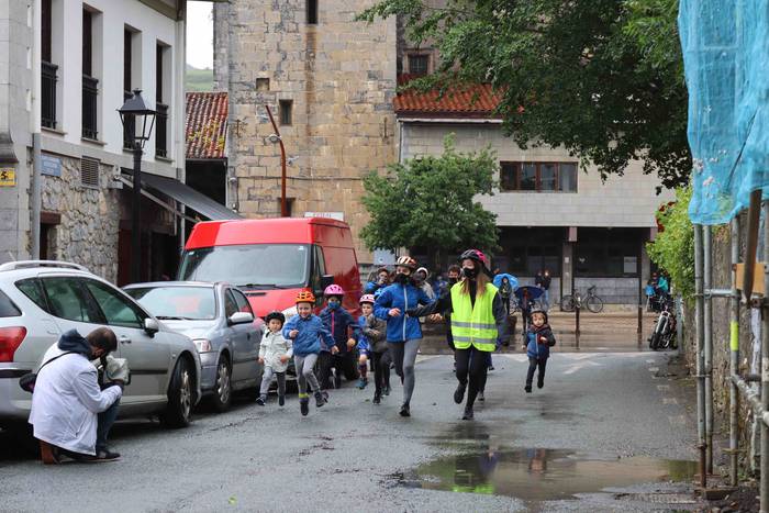 XXI. Biatloia egin dute Zizu 9 1621162200351