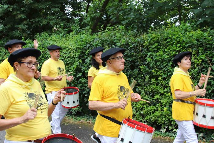 Danbor hotsek hartu dute Ama 13 1562504165883