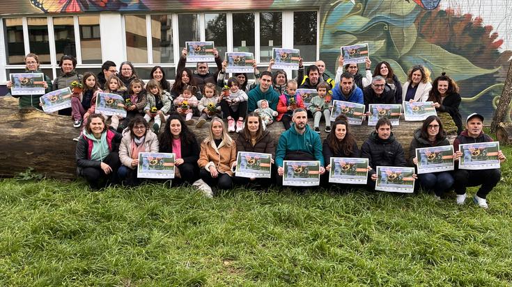 Talde argazkia atera dute Aiztondoko eskola publikoek