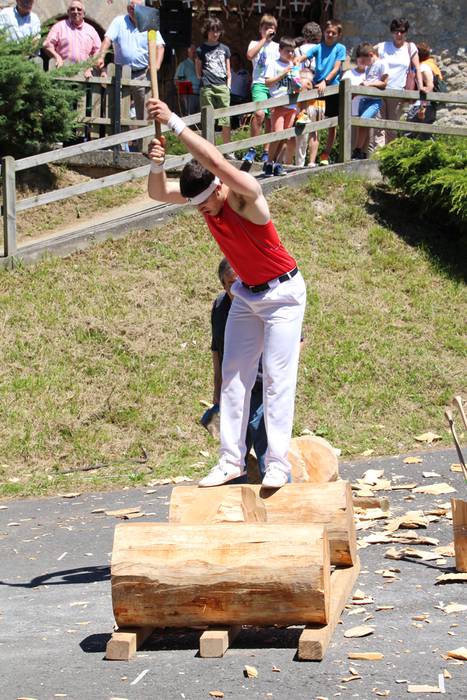 Festa giroa Santamañan 32 1468781792752