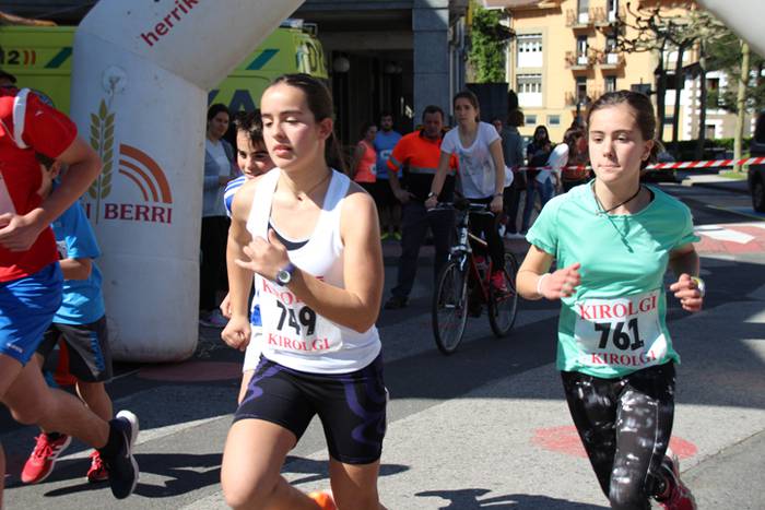 Haur, gazte eta heldu krosea 88 1491742299426