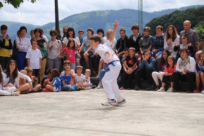 Tradizioa mantentzeko soka 111 1498747278163