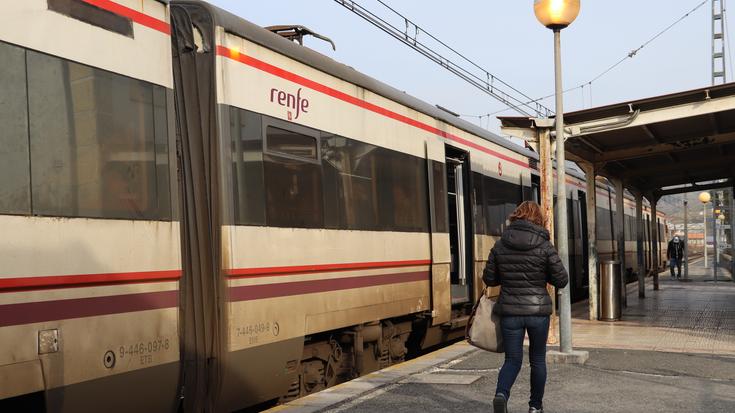 Aldiriko trenek maiztasun handiagoa izango dute bihartik aurrera