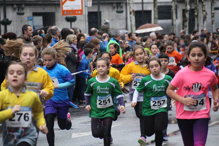 700 haur inguru XXXI. Ero Et 152 1516542781550