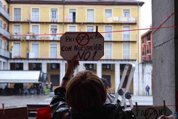 “Plazak aldarriz betetzeko”  30 1591530822764