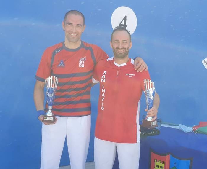 Txapelak irabazleen buruetan 3 1597073045673