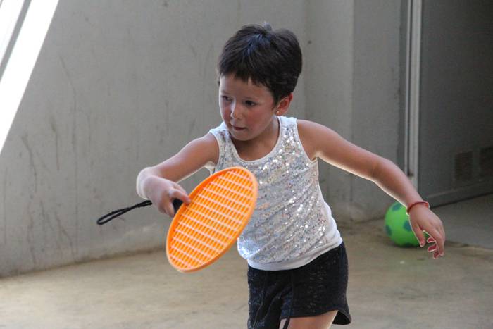 Helduak mahaiaren bueltan, e 20 1502640699194