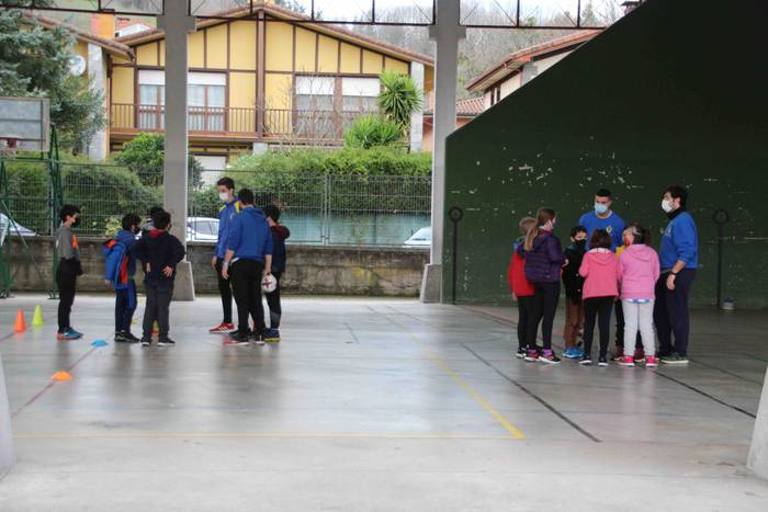 Haurrek kirol ezberdinak pro 57 1608389700262