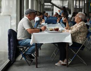 Bazkari herrikoia, garagardoaren bueltan