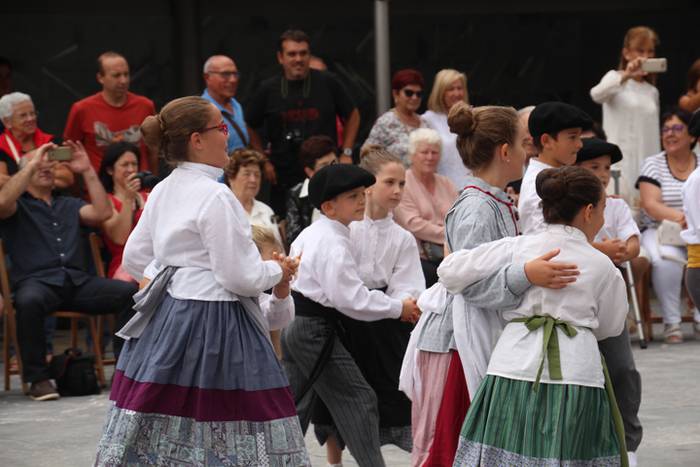 ADUNAKO AMA BIRJINAK 2017. A 10 1502798906099