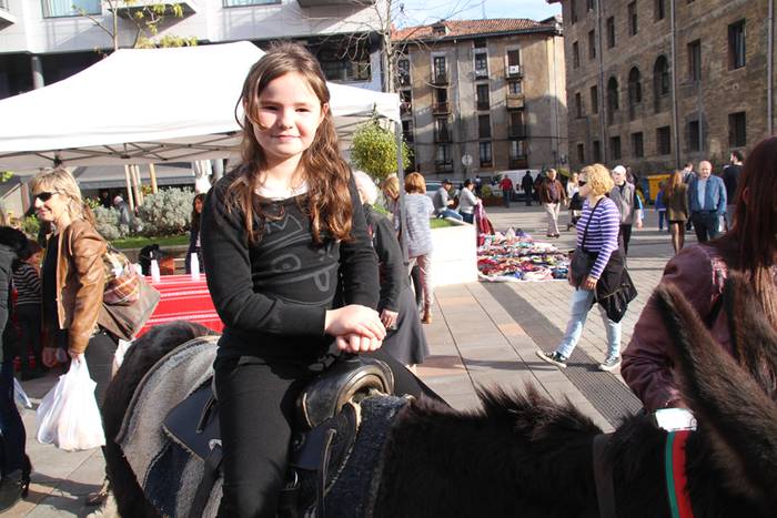 Tolosa Gabonetako Azoka berezia 2015 31 1450532624670