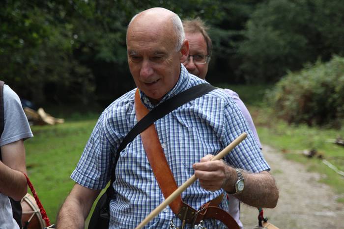 Mugak senidetzeei bide eman  20 1503145473024